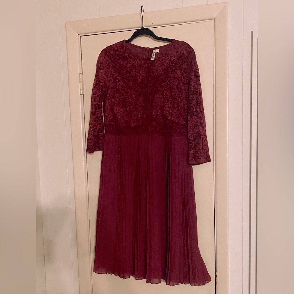 Polagram Deep Red Lace Midi Dress